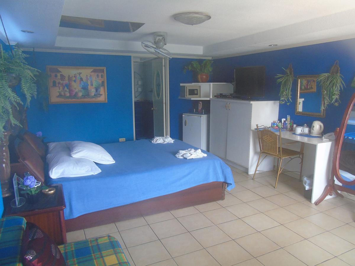 Blue Rock Resort Olongapo Esterno foto