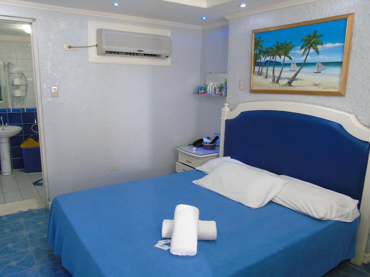 Blue Rock Resort Olongapo Esterno foto