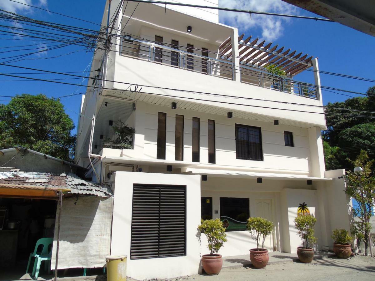 Blue Rock Resort Olongapo Esterno foto